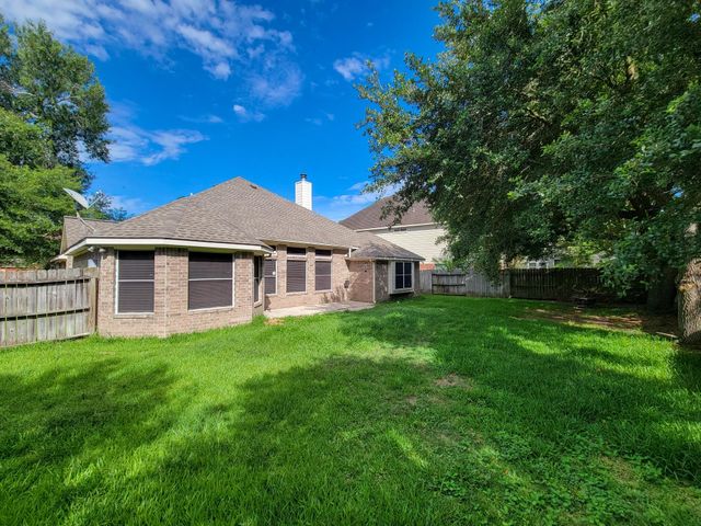18511 Falcon Crest Drive, Humble, TX 77346