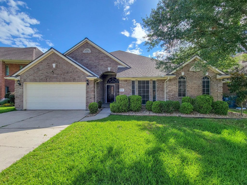 18511 Falcon Crest Drive, Humble, TX 77346