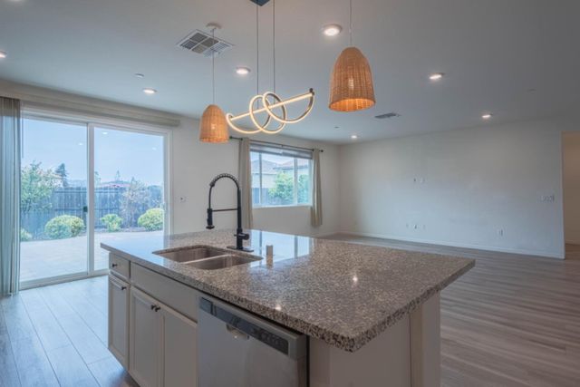 1121 Trailside Drive, San Juan Bautista, CA 95045