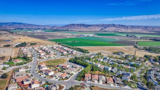 1121 Trailside Drive, San Juan Bautista, CA 95045