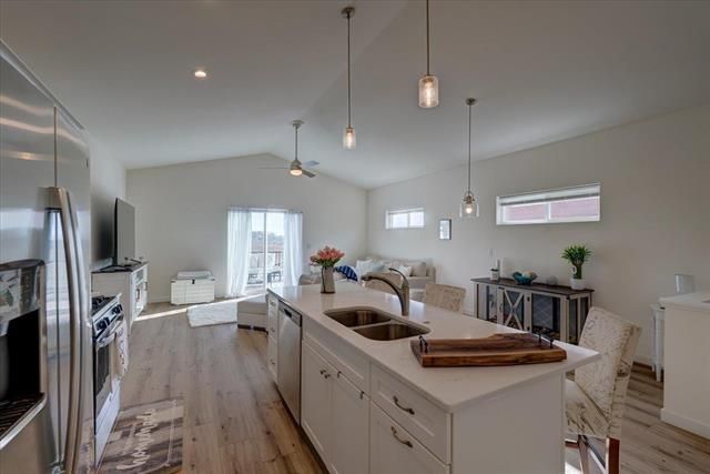 1232 Tivoli Circle, Oregon, WI 53575