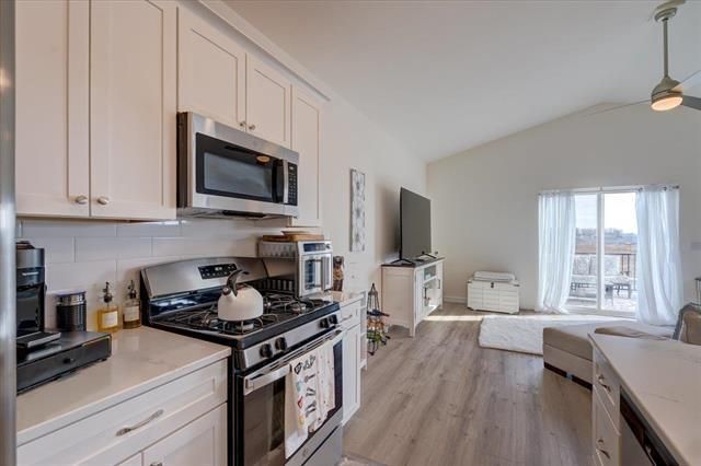 1232 Tivoli Circle, Oregon, WI 53575