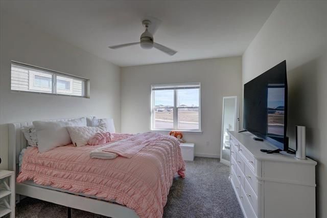 1232 Tivoli Circle, Oregon, WI 53575