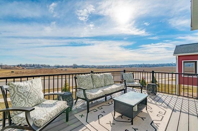 1232 Tivoli Circle, Oregon, WI 53575