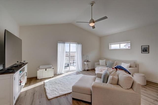 1232 Tivoli Circle, Oregon, WI 53575