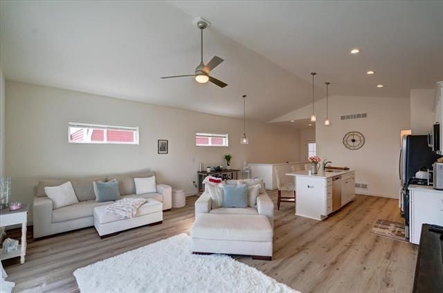 1232 Tivoli Circle, Oregon, WI 53575