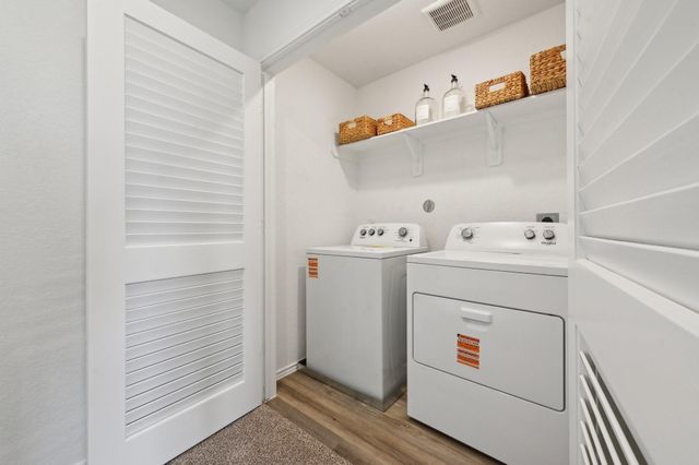 1055 Moon Drop Lane, Houston, TX 77090
