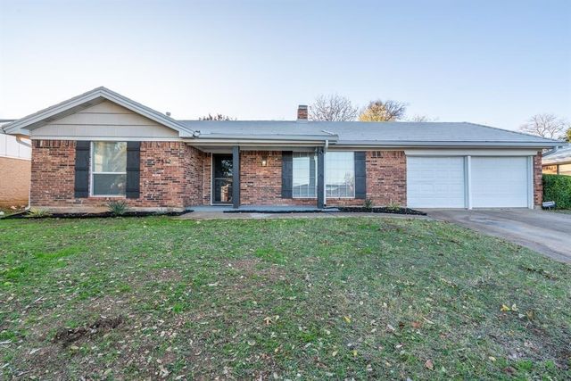 7812 Pebbleford Road, Fort Worth, TX 76134