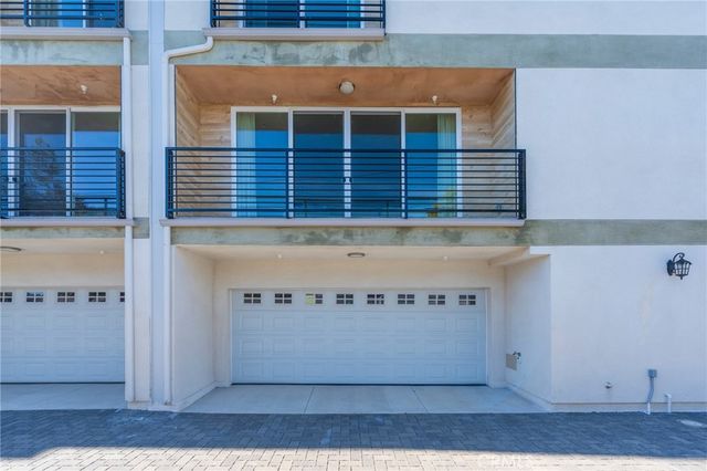 712 N Chestnut Avenue, Los Angeles, CA 90042