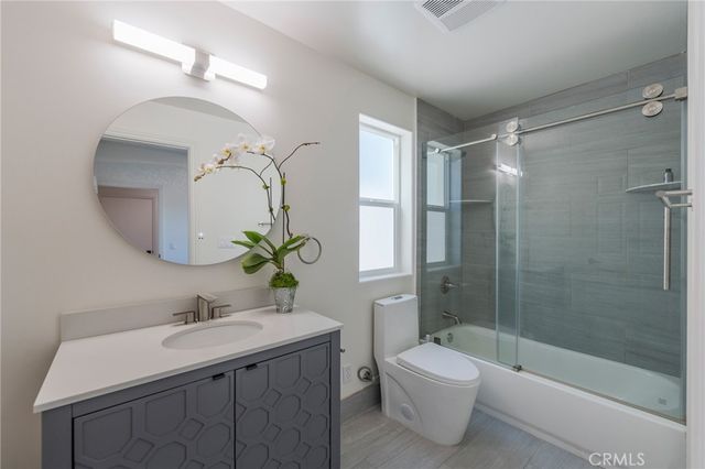 712 N Chestnut Avenue, Los Angeles, CA 90042