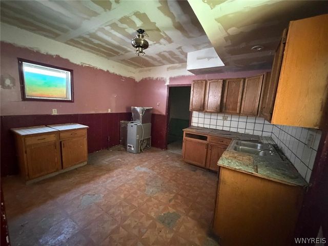 59 Glor Street, Buffalo, NY 14207