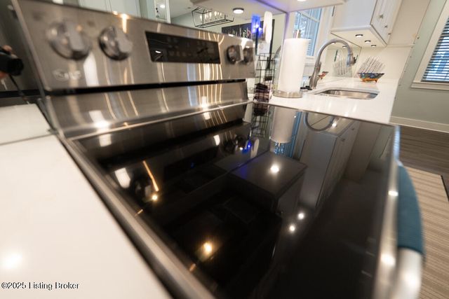 109 S Walnut Ave, La Grange, KY 40031