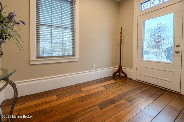 109 S Walnut Ave, La Grange, KY 40031