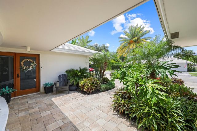 621 Apple Tree Lane, Boca Raton, FL 33486