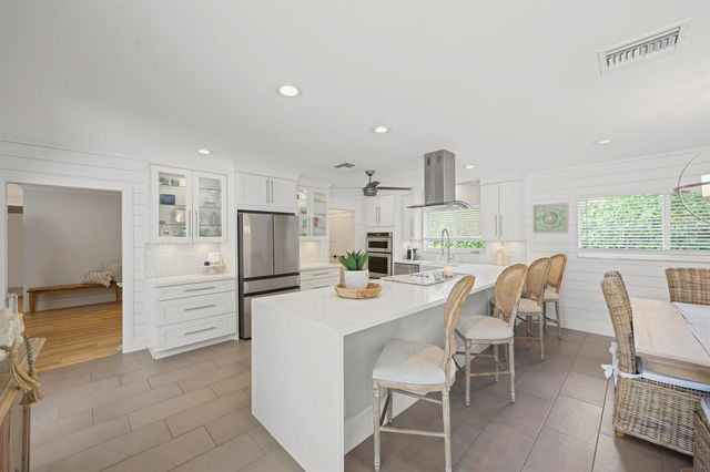 621 Apple Tree Lane, Boca Raton, FL 33486