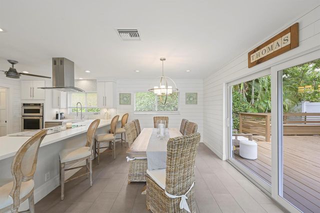 621 Apple Tree Lane, Boca Raton, FL 33486