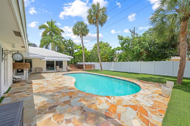 621 Apple Tree Lane, Boca Raton, FL 33486
