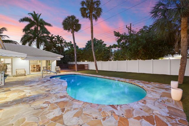 621 Apple Tree Lane, Boca Raton, FL 33486