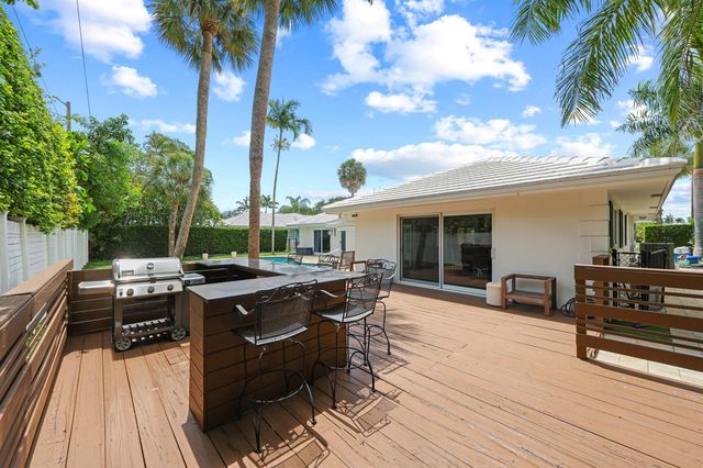 621 Apple Tree Lane, Boca Raton, FL 33486