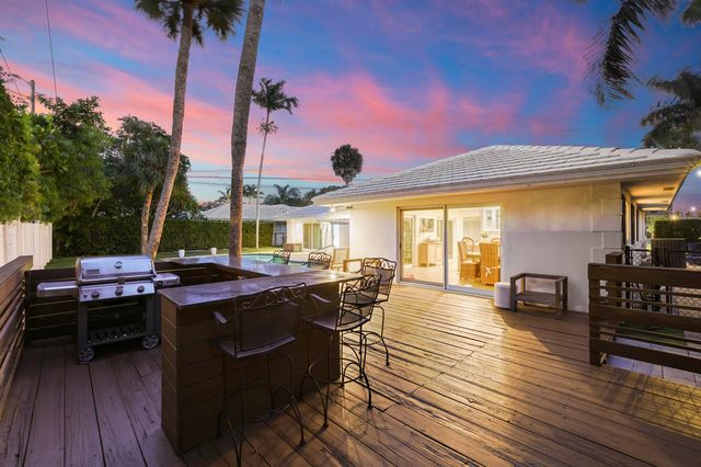 621 Apple Tree Lane, Boca Raton, FL 33486