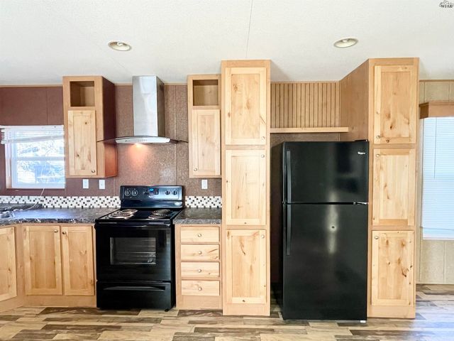 509 S ANGELINA AVENUE, Henrietta, TX 76365