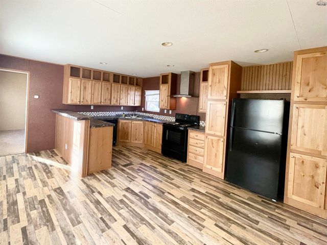 509 S ANGELINA AVENUE, Henrietta, TX 76365