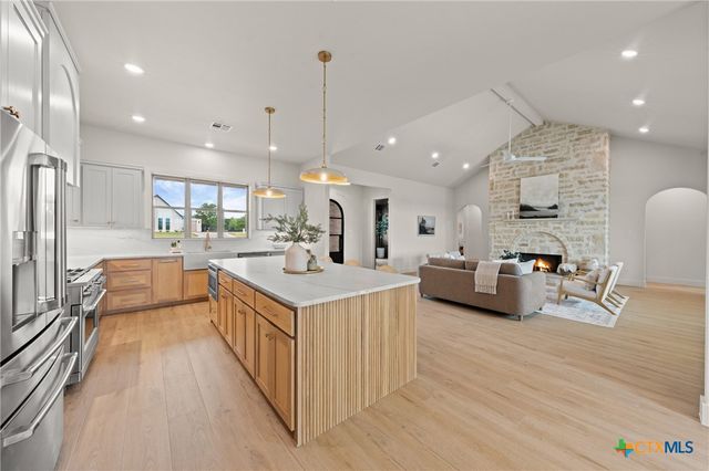 203 Glenview Circle, Belton, TX 76513