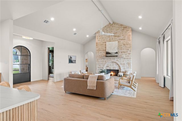 203 Glenview Circle, Belton, TX 76513