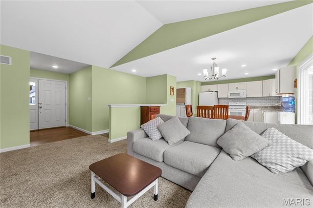 528 Birchwood Drive, Moscow Mills, MO 63362