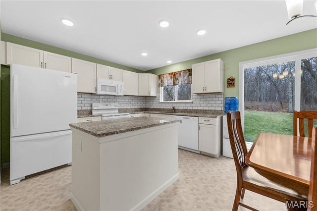 528 Birchwood Drive, Moscow Mills, MO 63362