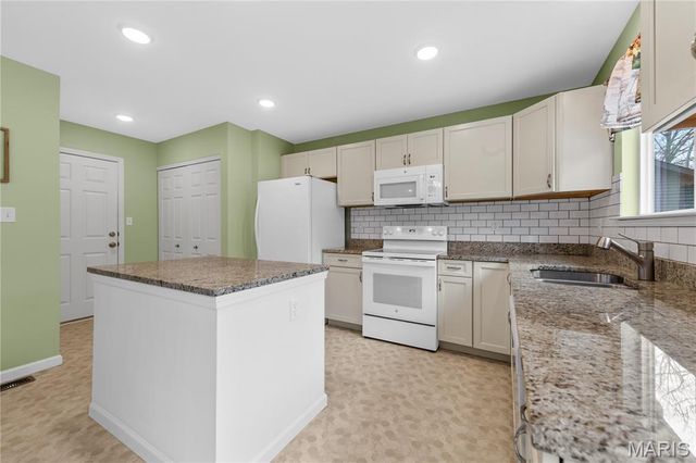 528 Birchwood Drive, Moscow Mills, MO 63362