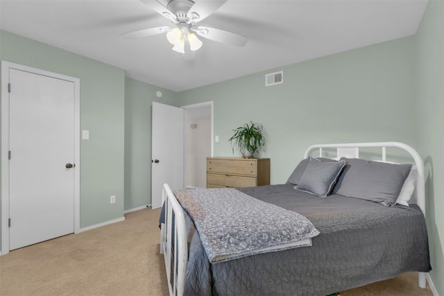 1637 Bedford Oaks Drive, Bedford, TX 76021