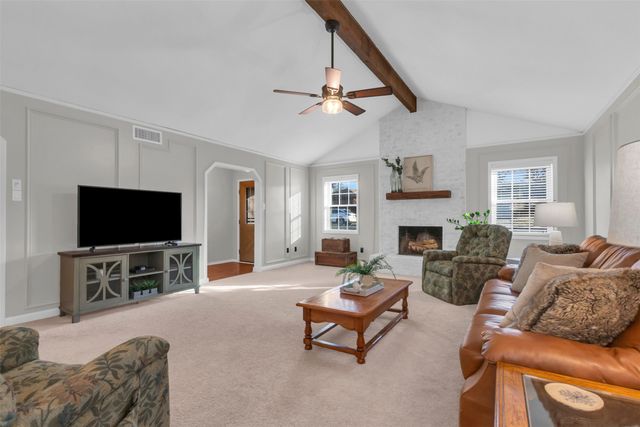 1637 Bedford Oaks Drive, Bedford, TX 76021