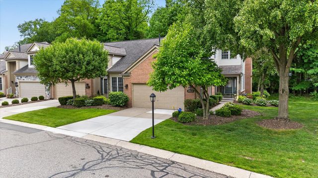 39639 Dun Rovin Drive, Northville Twp, MI 48168