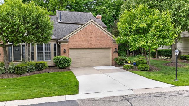 39639 Dun Rovin Drive, Northville Twp, MI 48168