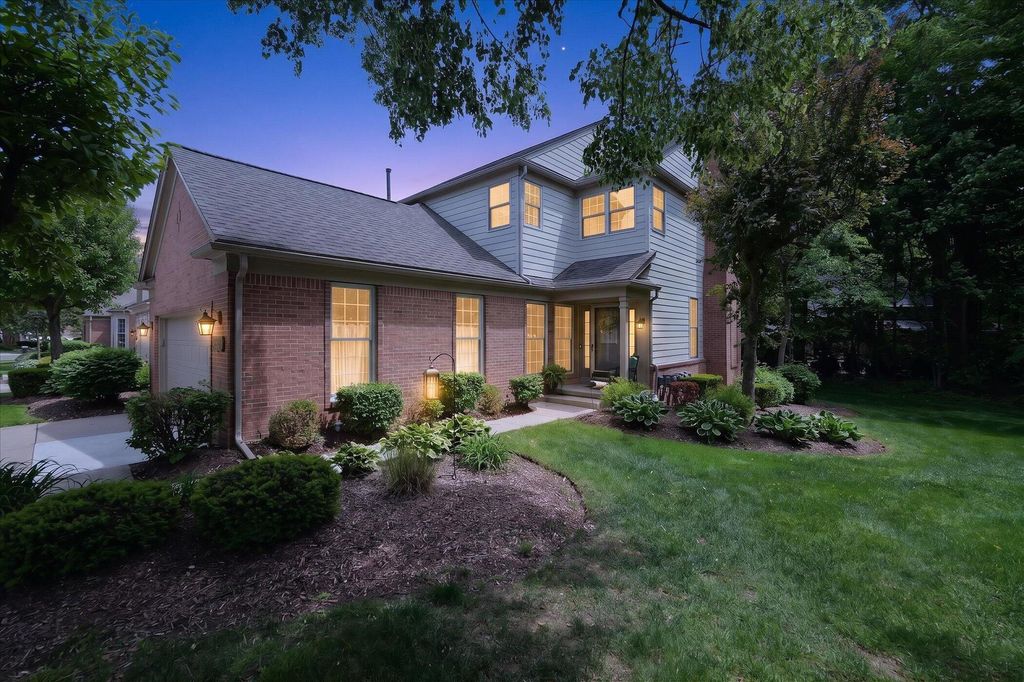 39639 Dun Rovin Drive, Northville Twp, MI 48168