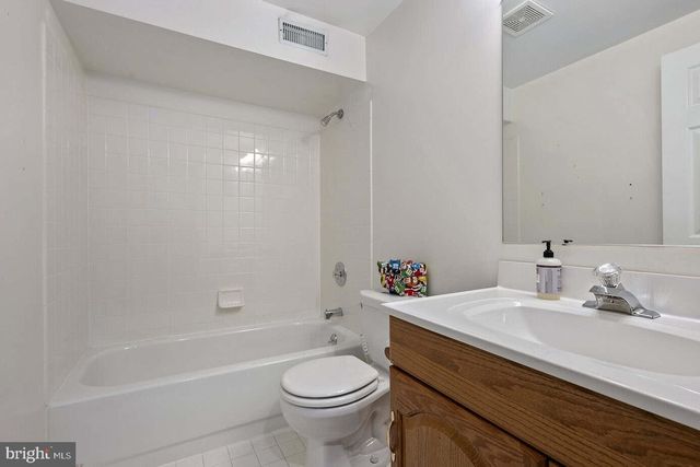 2725 MOORES VALLEY, Baltimore, MD 21209