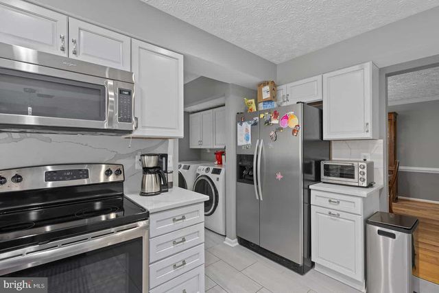 2725 MOORES VALLEY, Baltimore, MD 21209