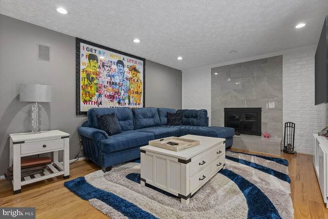 2725 MOORES VALLEY, Baltimore, MD 21209