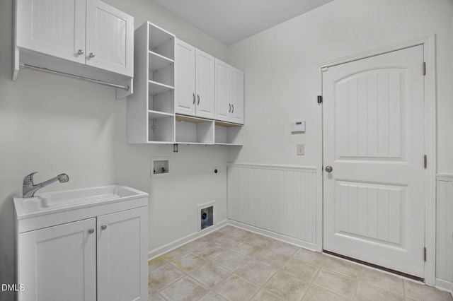 729 Lake Artesia Lane, Fuquay Varina, NC 27526