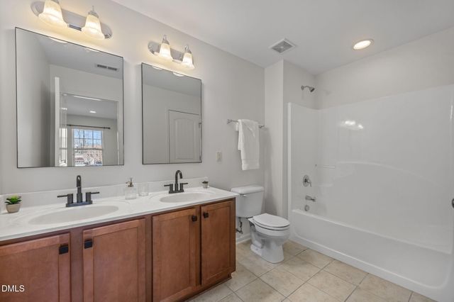 729 Lake Artesia Lane, Fuquay Varina, NC 27526