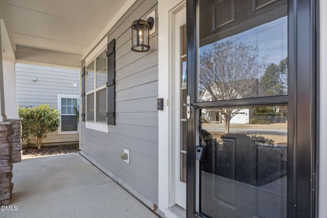 729 Lake Artesia Lane, Fuquay Varina, NC 27526