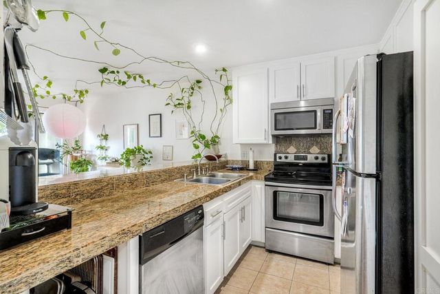 2251 Altisma Way, Carlsbad, CA 92009