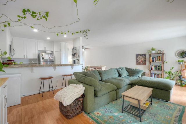 2251 Altisma Way, Carlsbad, CA 92009