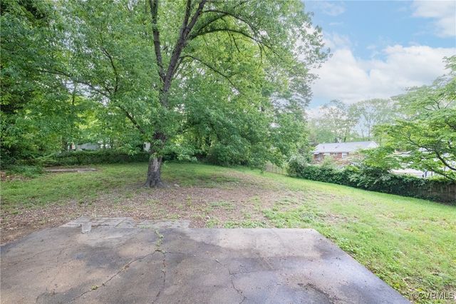 2705 Susten Ct, Richmond, VA 23224