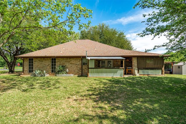 500 Seneca Drive, Waxahachie, TX 75165
