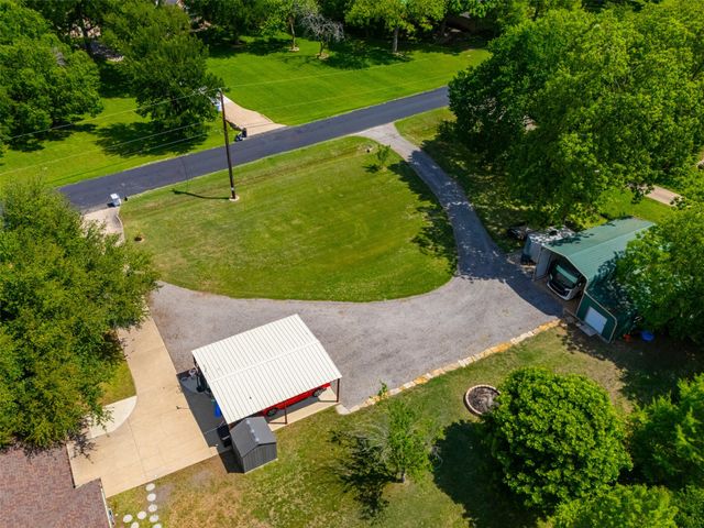 500 Seneca Drive, Waxahachie, TX 75165