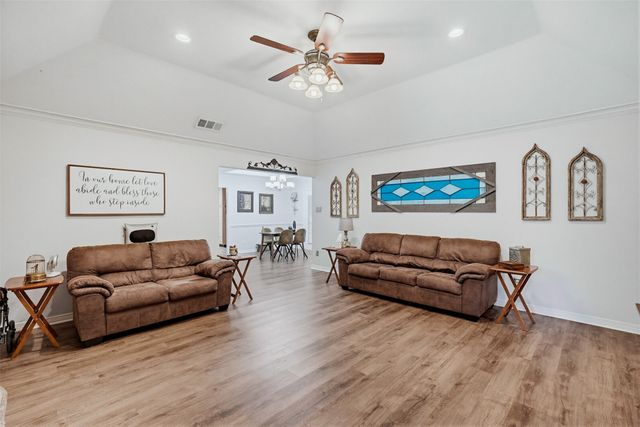 500 Seneca Drive, Waxahachie, TX 75165
