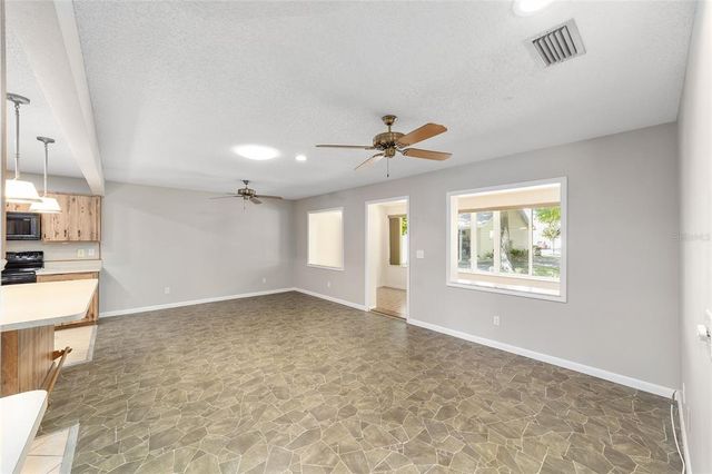 8831 SW 94TH LANE H, Ocala, FL 34481