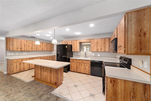 8831 SW 94TH LANE H, Ocala, FL 34481